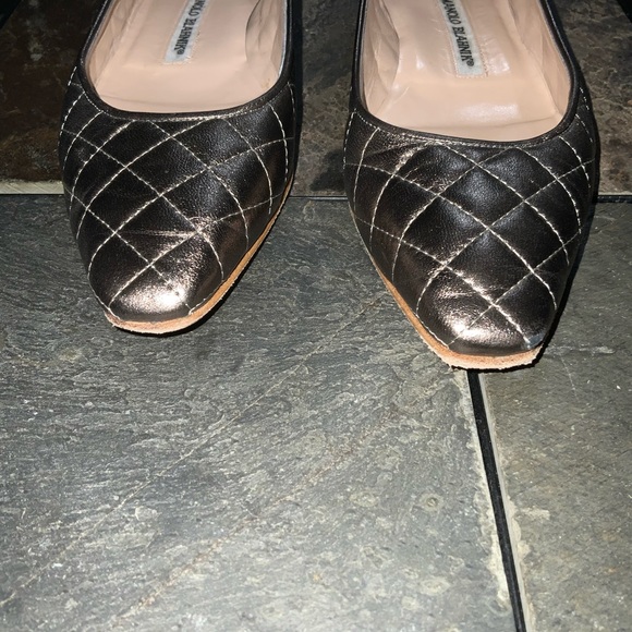 EUC MANOLO BLAHNIK PEWTER QUILTED LEATHER BALLET FLATS SIZE 37 1/2 - Picture 3 of 11